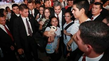 Dos mil jóvenes recibieron sus certificados de adjudicación de las becas de Itaipu
