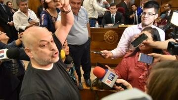 Senado realiza una extra, tras incidentes e insultos de Paraguayo Cubas