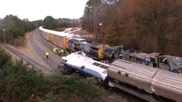 Al menos dos muertos y 70 heridos por el choque de un tren que viajaba de Nueva York a Miami